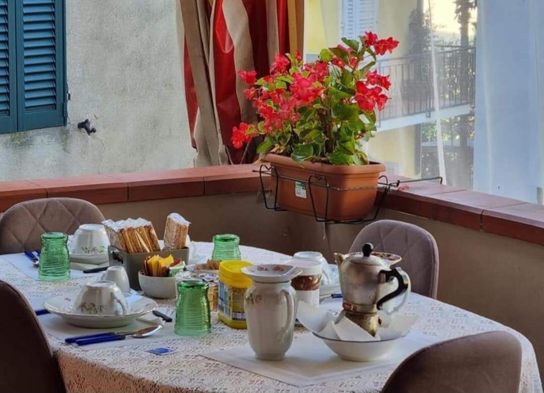 Bed and Breakfast A Collodi Io&Mamma Esterno foto